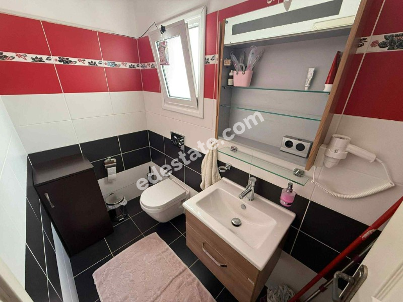 Lefkoşa Hamitköy'de SATILIK 2+1 PENTHOUSE  