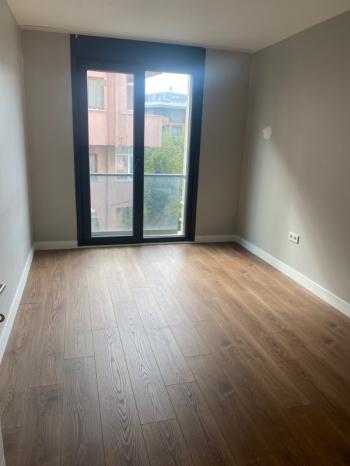 ÜSKÜDAR BAHÇELİEVLER'DE 2+1 TEMİZ DAİRE