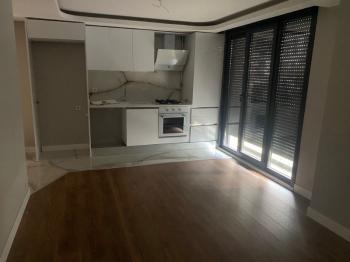 ÜSKÜDAR BAHÇELİEVLER'DE 2+1 TEMİZ DAİRE