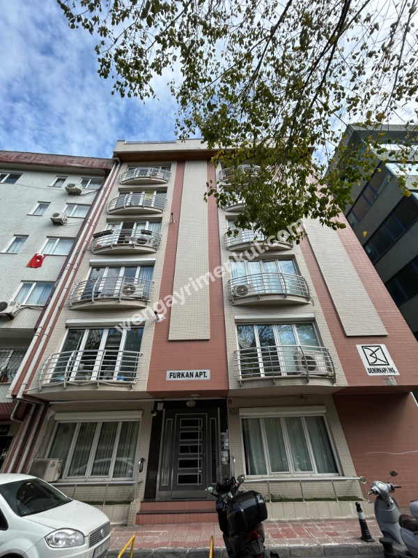 Şişli 19 Mayıs Mahallesinde 3+1 Ferah ve Merkezi Konumda Geniş Daire — Krediye Uygun!