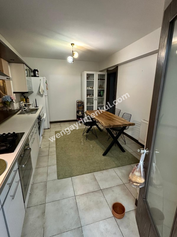 Şişli 19 Mayıs Mahallesinde 3+1 Ferah ve Merkezi Konumda Geniş Daire — Krediye Uygun!