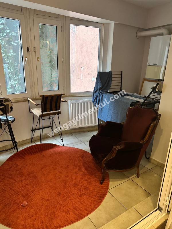 Şişli 19 Mayıs Mahallesinde 3+1 Ferah ve Merkezi Konumda Geniş Daire — Krediye Uygun!