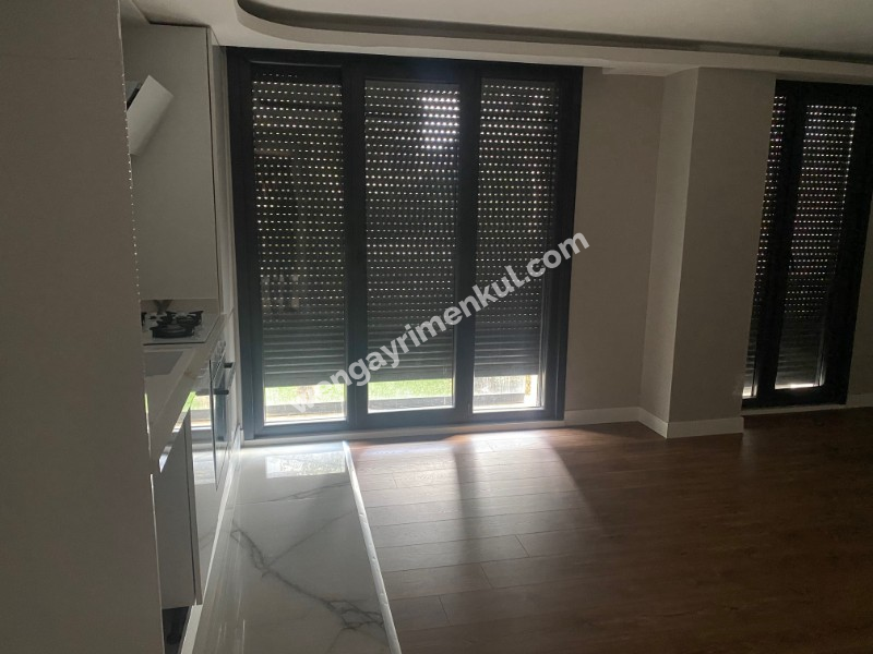 ÜSKÜDAR BAHÇELİEVLER'DE 2+1 TEMİZ DAİRE