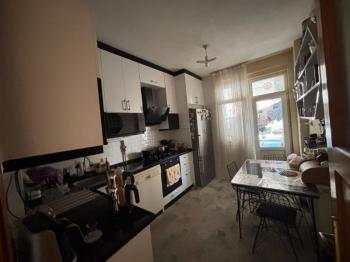 YEŞİLYURT MAH. SATILIK 3+1 DAİRE. 