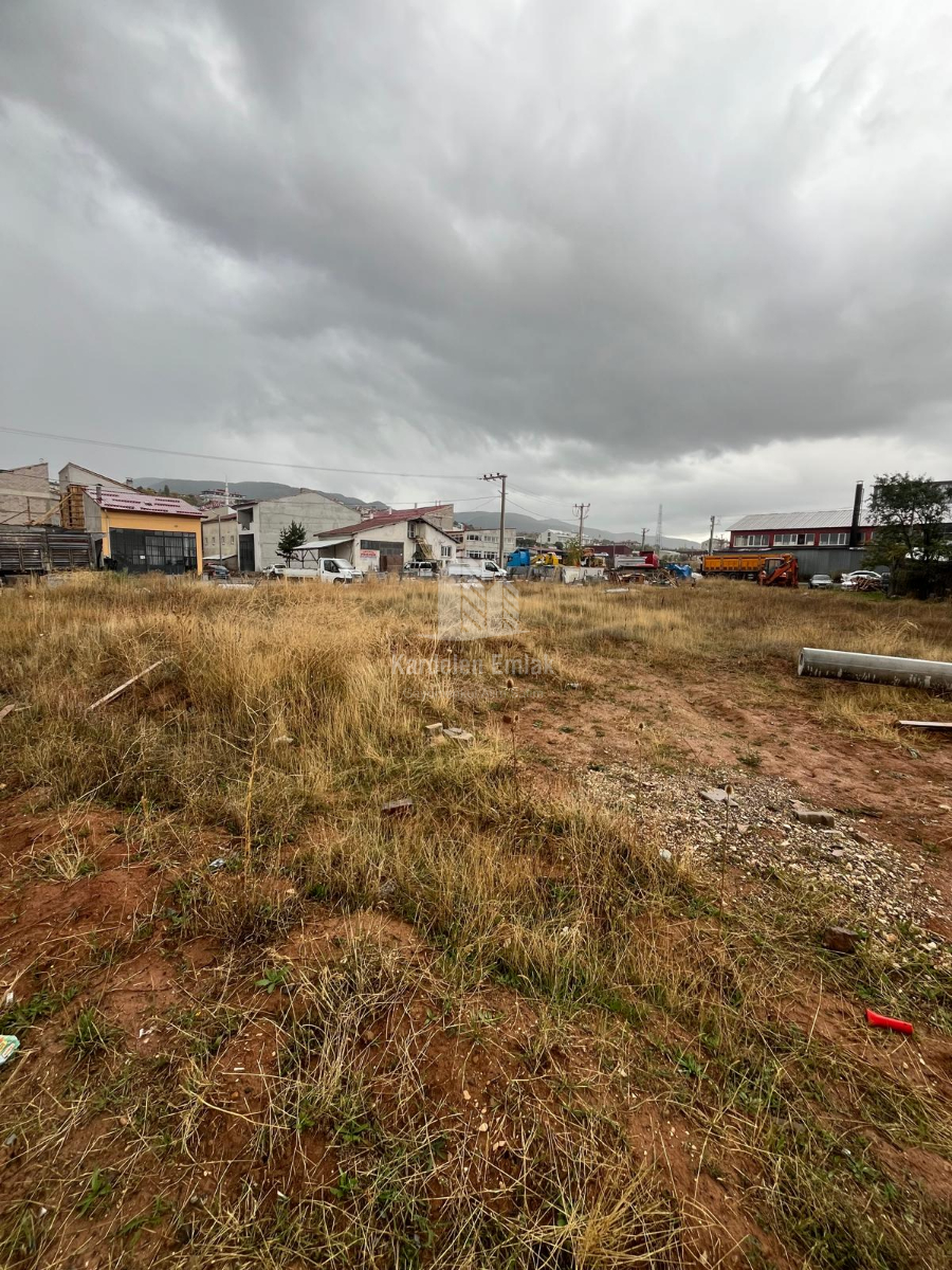 SANAYİ BÖLGESİNDE SATILIK TİCARİ ARSALAR