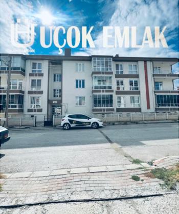 AFYON ÜÇOK EMLAKTAN KANLICA MAH KİRALIK 3+1 ARAKAT BAKIMLI DAİRE