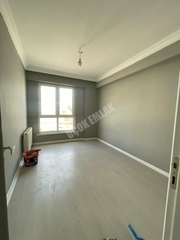 AFYON ÜÇOK EMLAKTAN KANLICA MAH KİRALIK 3+1 ARAKAT BAKIMLI DAİRE