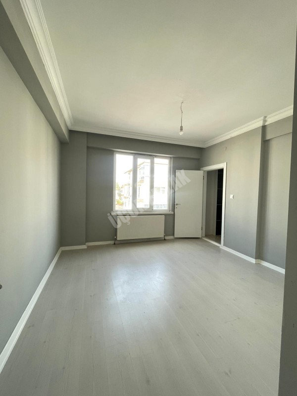 AFYON ÜÇOK EMLAKTAN KANLICA MAH KİRALIK 3+1 ARAKAT BAKIMLI DAİRE