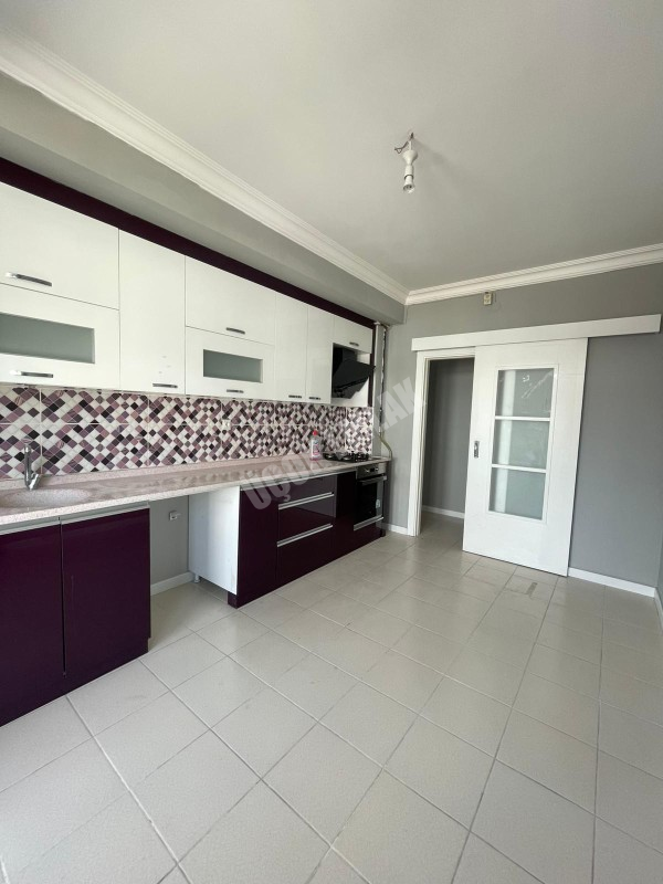 AFYON ÜÇOK EMLAKTAN KANLICA MAH KİRALIK 3+1 ARAKAT BAKIMLI DAİRE