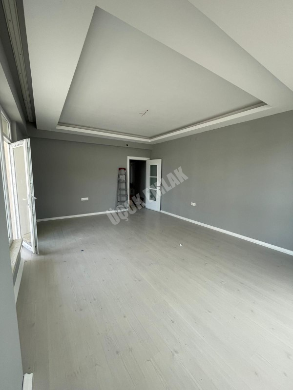 AFYON ÜÇOK EMLAKTAN KANLICA MAH KİRALIK 3+1 ARAKAT BAKIMLI DAİRE