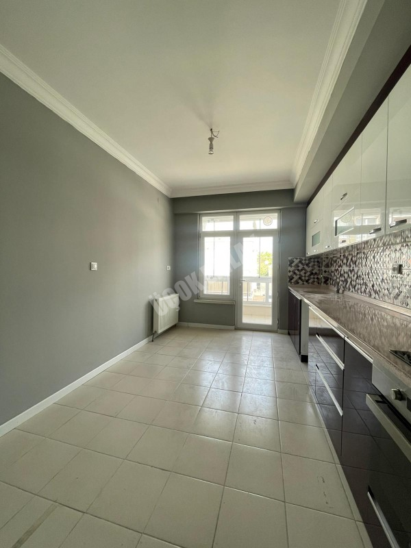 AFYON ÜÇOK EMLAKTAN KANLICA MAH KİRALIK 3+1 ARAKAT BAKIMLI DAİRE