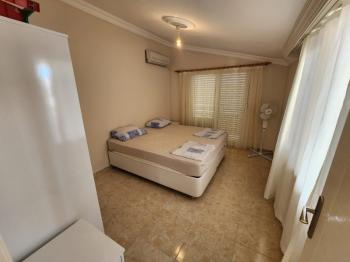 DİDİM ÇAMLIK MAHALLESİNDE DENİZE YAKIN MASRAFSIZ GENİS TERASLI 3+1 SATILIK DUBLEKS