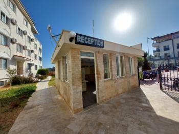 DİDİM ÇAMLIK MAHALLESİ’NDE,EŞYALI, HAVUZ CEPHELİ, DENİZE YÜRÜME MESAFESİNDE SATILIK 2+1 DAİRE