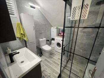 DİDİM ÇAMLIK MAHALLESİ’NDE,EŞYALI, HAVUZ CEPHELİ, DENİZE YÜRÜME MESAFESİNDE SATILIK 2+1 DAİRE