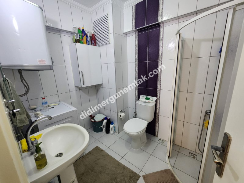 DİDİM ÇAMLIK MAHALLESİNDE DENİZE YAKIN MASRAFSIZ GENİS TERASLI 3+1 SATILIK DUBLEKS