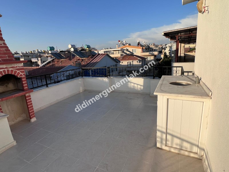 DİDİM ALTINKUM MAHALLESİNDE DENİZE YÜRÜME MESAFESİNDE GENİŞ TERASLI EMSALLERİNE GÖRE UYGUN  3+1 SATILIK DUBLEKS