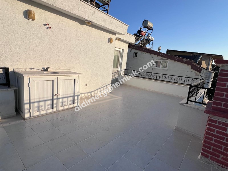 DİDİM ALTINKUM MAHALLESİNDE DENİZE YÜRÜME MESAFESİNDE GENİŞ TERASLI EMSALLERİNE GÖRE UYGUN  3+1 SATILIK DUBLEKS