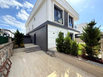 Didim'de Satılık 3+1 Yazlık Villa