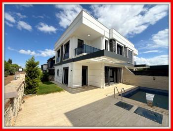 Didim'de Satılık 3+1 Yazlık Villa