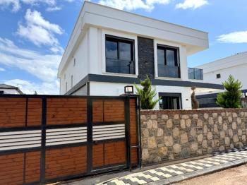 Didim'de Satılık 3+1 Yazlık Villa