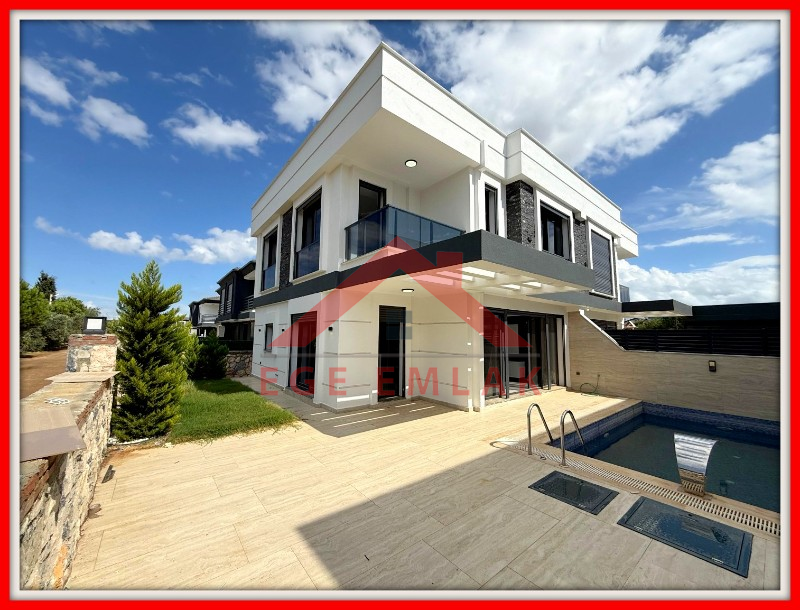Didim'de Satılık 3+1 Yazlık Villa