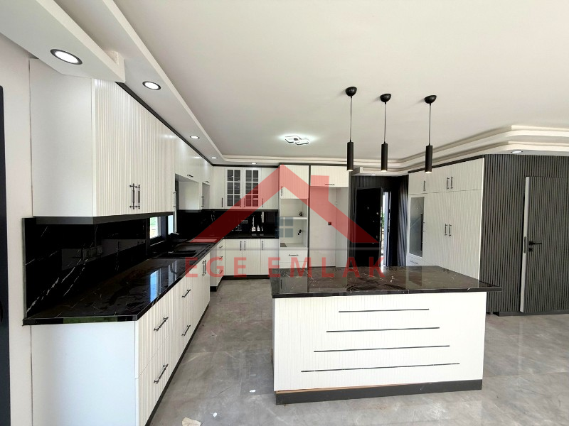 Didim'de Satılık 3+1 Yazlık Villa