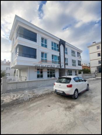 GÜVENAY - ÇORUM BAHÇELİEVLER MAH.CUMARTESİ PAZARI CİVARI  2+1 SATILIK DAİRE