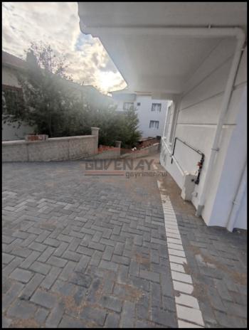 GÜVENAY - ÇORUM BAHÇELİEVLER MAH.CUMARTESİ PAZARI CİVARI  2+1 SATILIK DAİRE