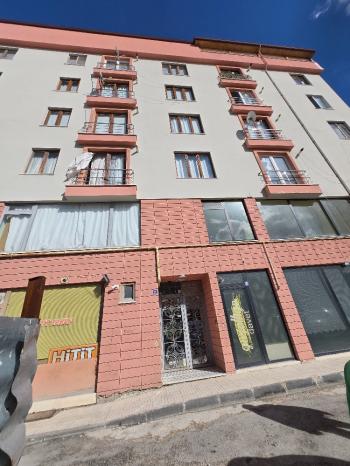GÜVENAY - ÇORUM YENİYOL MAH. KULAKSIZ CAMİİ CİVARI  2+1 SATILIK DAİRE