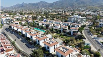 Kıbrıs Girne Doğanköy Bölgesinde Site İçerisinde Satılık Lüx 3+1 Müstakil Villa