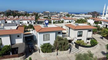 Kıbrıs Girne Doğanköy Bölgesinde Site İçerisinde Satılık Lüx 3+1 Müstakil Villa