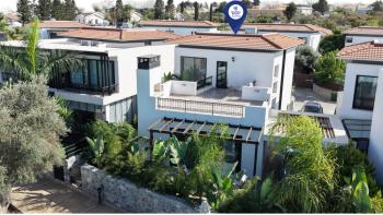 Kıbrıs Girne Doğanköy Bölgesinde Site İçerisinde Satılık Lüx 3+1 Müstakil Villa