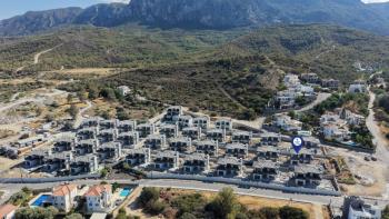 Kıbrıs Girne Alsancak Bölgesinde 380 M2 Arsa Alanı İçerisinde Satılık Lüks 4+1 Modern Mimari Villa 