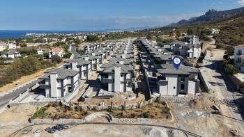 Kıbrıs Girne Alsancak Bölgesinde Alsancak Milli Parkına 500 Metre Mesafede 380 M2 Arsa Alanı İçerisinde Satılık Lüks 4+1  Villa