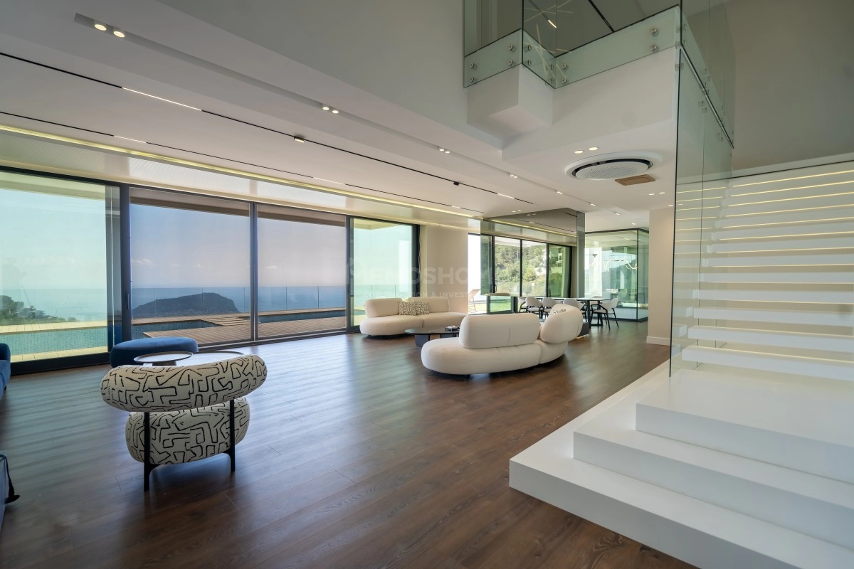 Luksusvilla med havutsikt