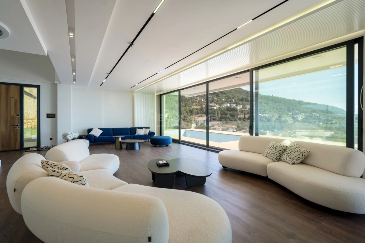 Luksusvilla med havutsikt