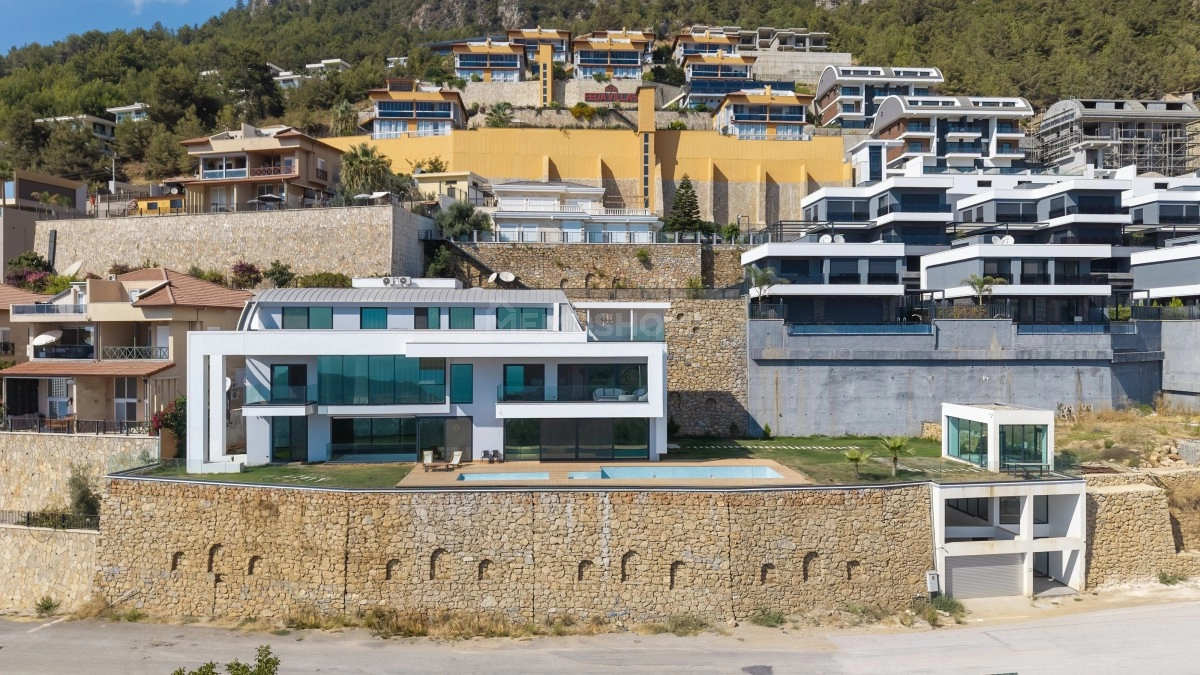 Luksusvilla med havutsikt