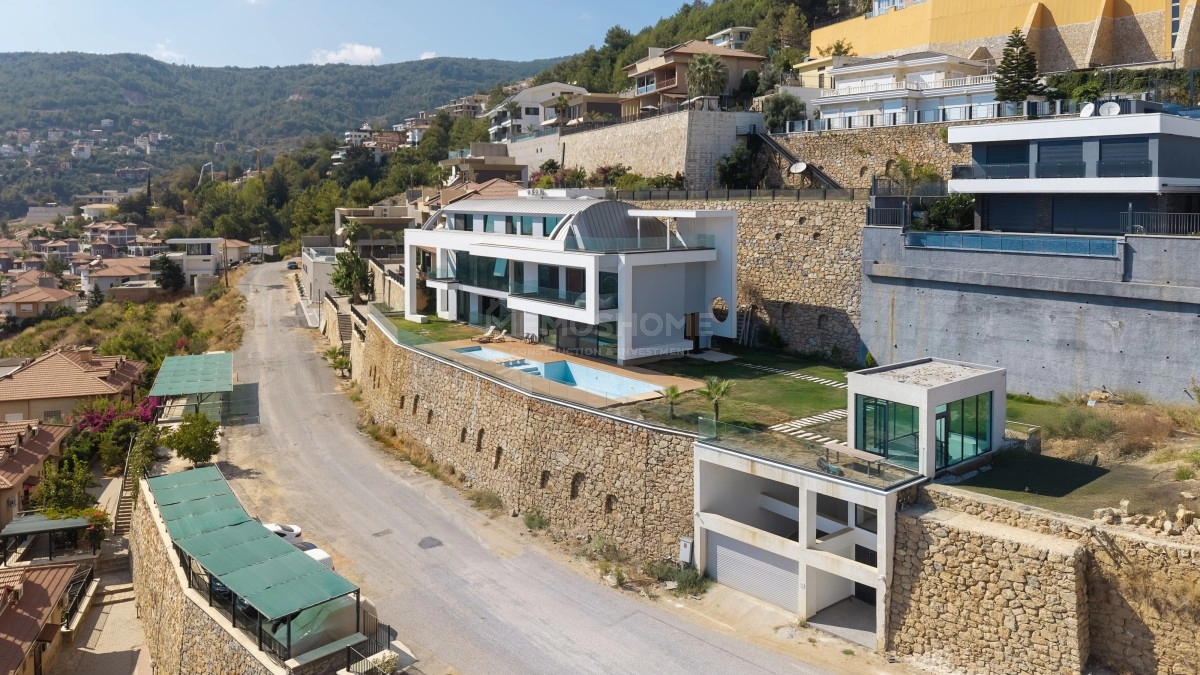 Luksusvilla med havutsikt