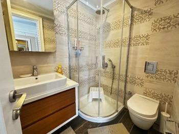 Evka3'te Bornova Koleji Yakını, LÜKS Daireler