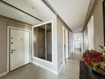 Evka3'te Bornova Koleji Yakını, LÜKS Daireler