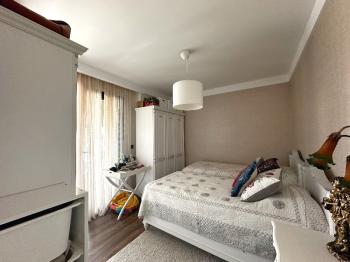 Evka3'te Bornova Koleji Yakını, LÜKS Daireler