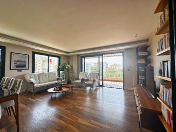 Evka3'te Bornova Koleji Yakını, LÜKS Daireler