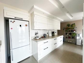 Evka3'te Bornova Koleji Yakını, LÜKS Daireler