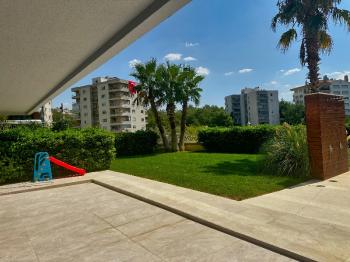 Evka3'te Bornova Koleji Yakını, LÜKS Daireler