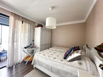 Evka3'te Bornova Koleji Yakını, LÜKS Daireler