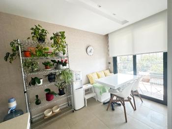 Evka3'te Bornova Koleji Yakını, LÜKS Daireler