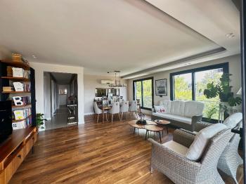 Evka3'te Bornova Koleji Yakını, LÜKS Daireler