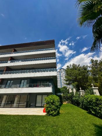 Evka3'te Bornova Koleji Yakını, LÜKS Daireler