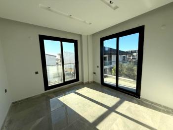 Didim'de Satılık 3+1 Deniz Manzaralı Villa