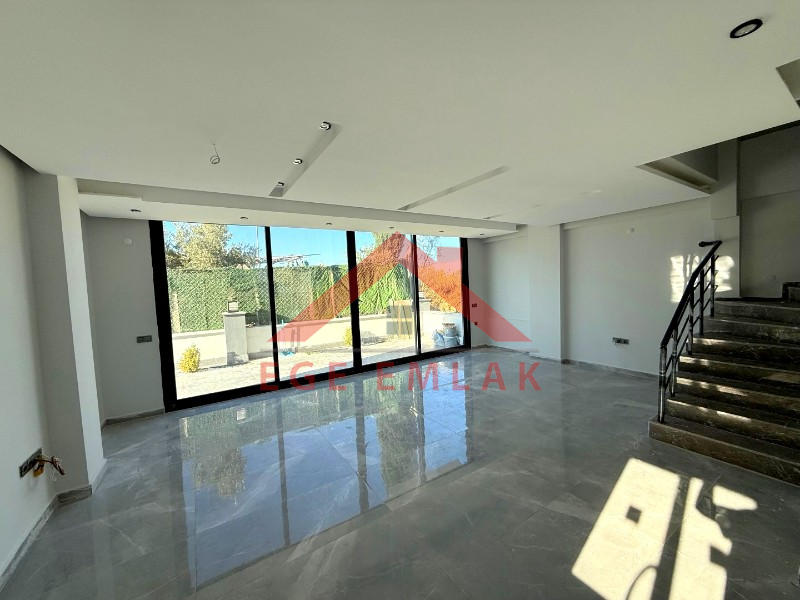 Didim'de Satılık 3+1 Deniz Manzaralı Villa